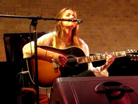 Gretchen Peters, Suzy Bogguss and Matraca Berg - Oh Cumberland  ( Oxford, 09/06/2011)