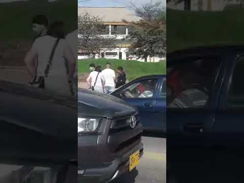 Tocadita de latas por los reductores de velocidad en Tibasosa No pasó a mayores y seguro arregl