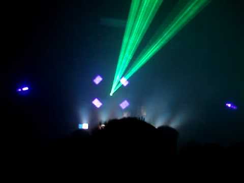 gareth emery vs. delerium- this is silence (livewire 4 year anniversary)