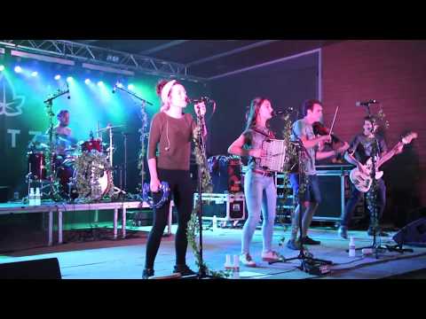 Huntza taldearen 'Aldapan gora' abestia Elgoibarren