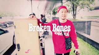Download lagu TOTALFAT Broken Bones lyrics mp3 Download lagu TOTALFAT Broken Bones lyrics mp3