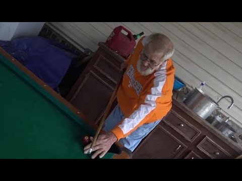 Gjyshi zevzek luan bilardo | NGOP.TV