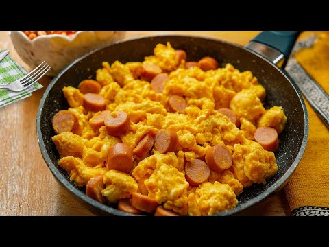 Perfect breakfast: scrambled eggs with crispy sausages. #168