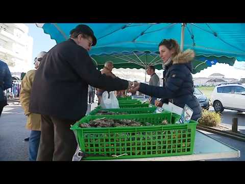 Prémices du printemps et bonne humeur sur le marché de Panazol, en Haute-Vienne