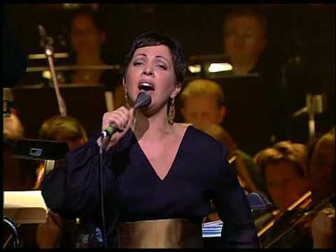 A Lira (Solidão No Oceano) - MADREDEUS & Flemish Radio Orchestra - EUFORIA (LIVE) (2002)