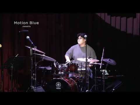 Guernica Quartet - Stadium Jazz (Donny McCaslin)