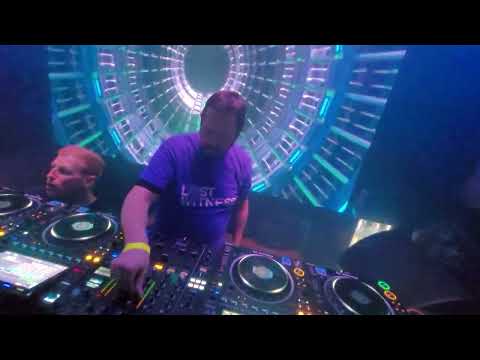 Lost Witness ending his set with a Dj Shog tribute (Another World)