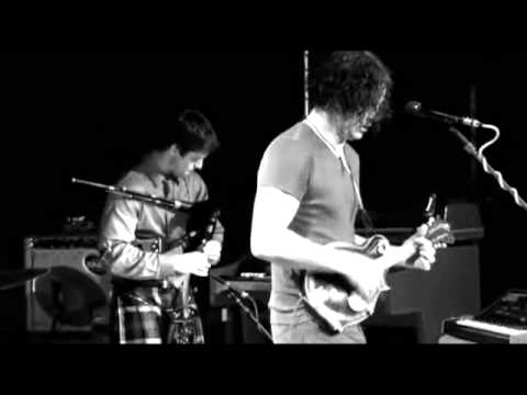 Videoclip de Prickly Thorn, But Sweetly Worn (Live) — The White Stripes