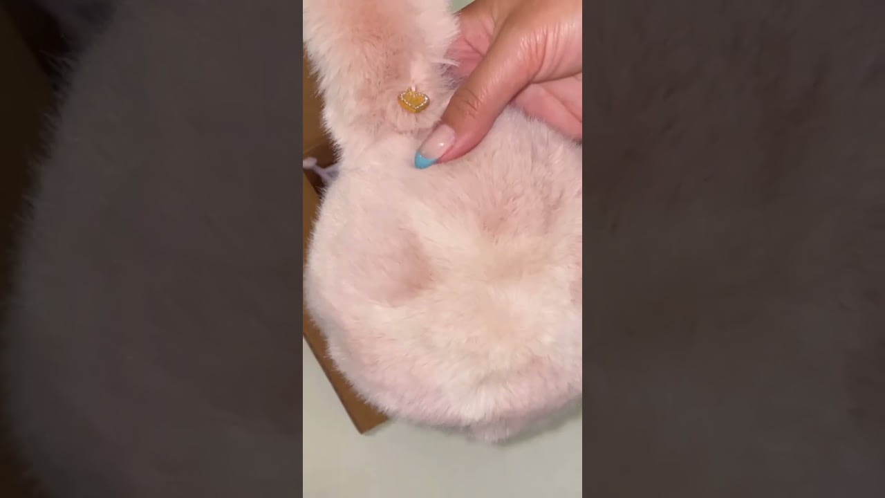 Winter fashion | Fluffy ear muffs 💖❄️