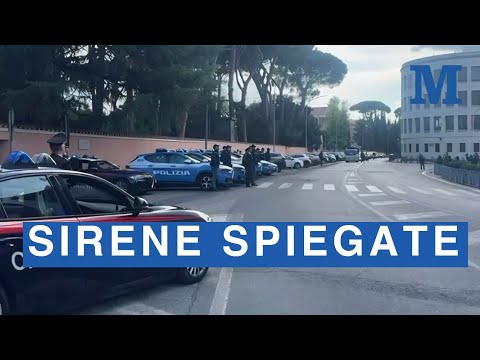 Carabinieri morti durante sgombero a Verona, l'omaggio della polizia con le sirene delle volanti