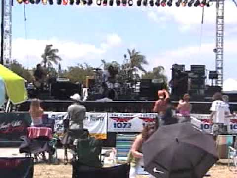 InYo live at Vinoy Park  (Downtown St Petersburg FL, sometime around 2008)