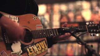 Mallory Knox -  Shout at the Moon (Live @ hmv Cambridge)