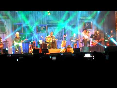 Tocando em frente ( Renato Teixeira, Almir Sater e Sérgio Reis )