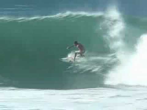 Bruce Irons and Kelly Slater go wave for wave at Backdoor