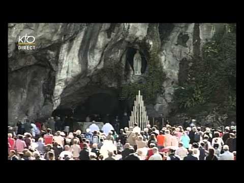 Chapelet à Lourdes