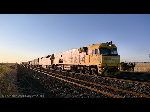 Pacific National PM6 Container Freight Train - PoathTV Australian Railways