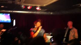 Artful (Artful Dodger) ft Michelle Escoffery Think About Me live at The Ballyhoo