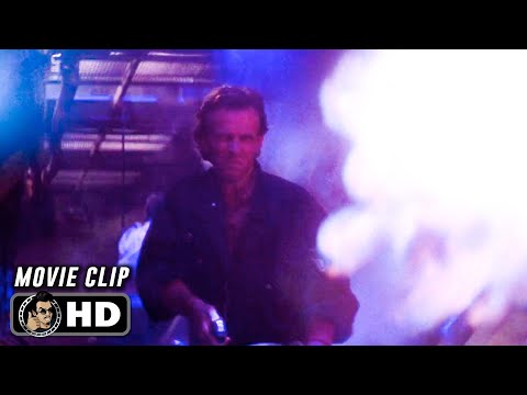 Flamethrower Scene | LEVIATHAN (1989) Movie CLIP HD