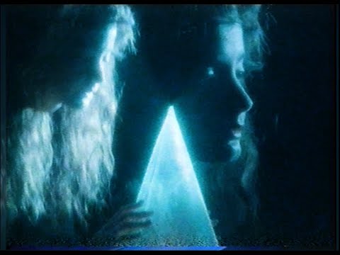 Gloria de Oliveira - "Falling in Space"