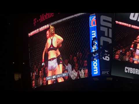 UFC 219 - Cyborg Vs. Holm - Round 2