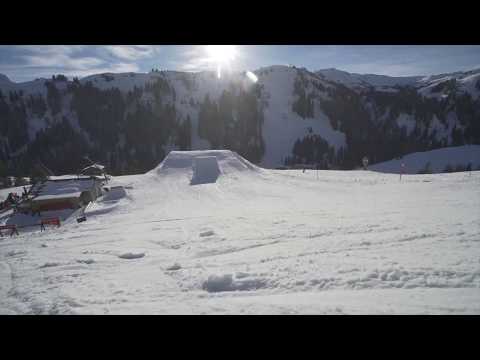 Snowpark Damüls Big Air 4K - Double Lincoln loop on ski