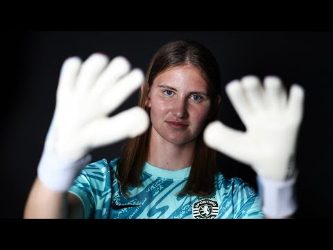 JULIA WOZNIAK É LEOA! 