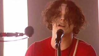 The White Stripes - Ball and Biscuit - PARIS 2007.avi