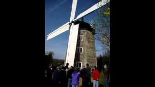 preview picture of video 'Wheatley Windmill viewed by Volunteers, March 2011'