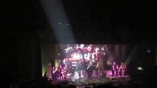 BLUE CHRISTMAS sung by the KING and MARTINA MCBRIDE at the RYMAN