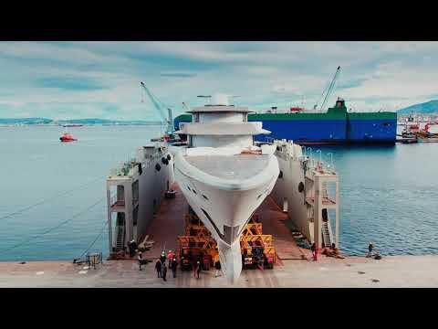 74m Turquoise superyacht being transferred to Pendik