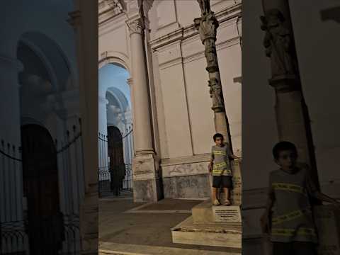 Gino en la puerta de la Iglesia San Ignacio de Loyola Bolivar al 200 Buenos Aires Argentina 22/1/26