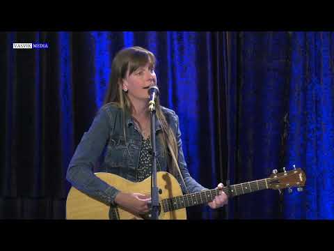 (4796) Emilia Lindberg: Min kung och jag