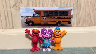 Sesame Street: Elmo, Abby Cadabby &amp; Rudy Sings Keep the Park Clean for the Pigeons