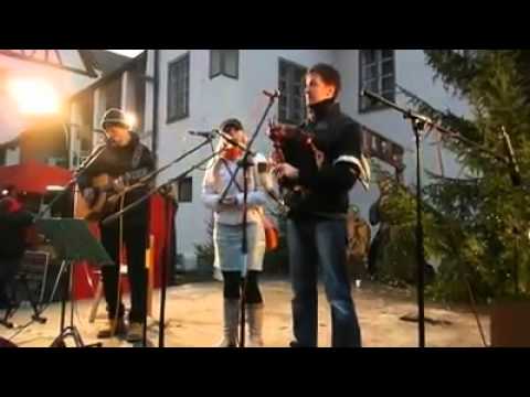 Piánko - ADVENTNÍ  TRHY  2013