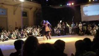 Ezequiel y María Antonieta  tango in Torino "pocas palabras" 12 06 09