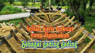Download lagu INILAH KAYU TERKUAT YG DIGUNAKAN SEBAGAI GADING KAPAL NELAYAN ||pembuatan kapal nelayan mp3
