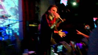 Con mano izquierda Saratoga