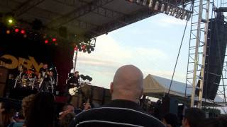 Theory Of A Deadman - Hating Hollywood (Live in Fond Du Lac 2011)
