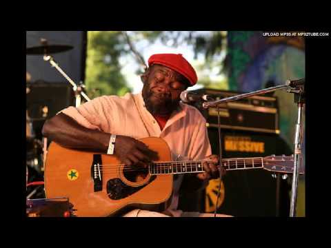 Clinton Fearon & The Boogie Brown Band - Throw Away Your Dutty Gun Away -