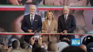 Il video del taglio del nastro del Salone nautico: sul palco Meloni e Bucci, manca la sindaca Salis