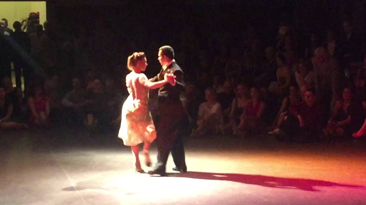 Sebastian Arce y Mariana Montes 3/4