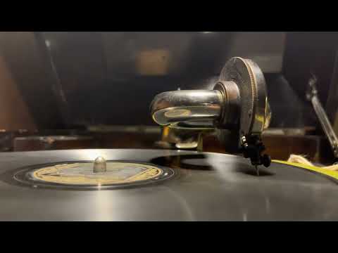 “Kenn”  Sisson & His Orchestra - Bamboola