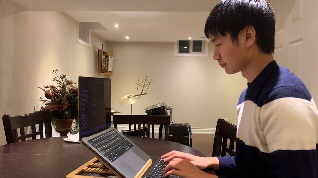 Watch Ce Vi Se Pare Neobi?nuit în Organizarea Versurilor Poeziei Now Toronto native creates app to detect ChatGPT