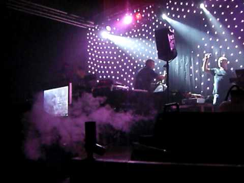 Pat Krimson  oogstfeesten 2010.AVI