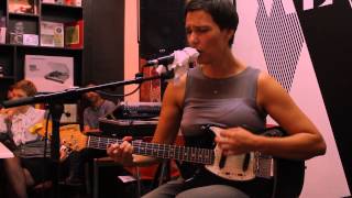 Laetitia Sadier - Echo Port Live au Walrus (Froggy's Live)