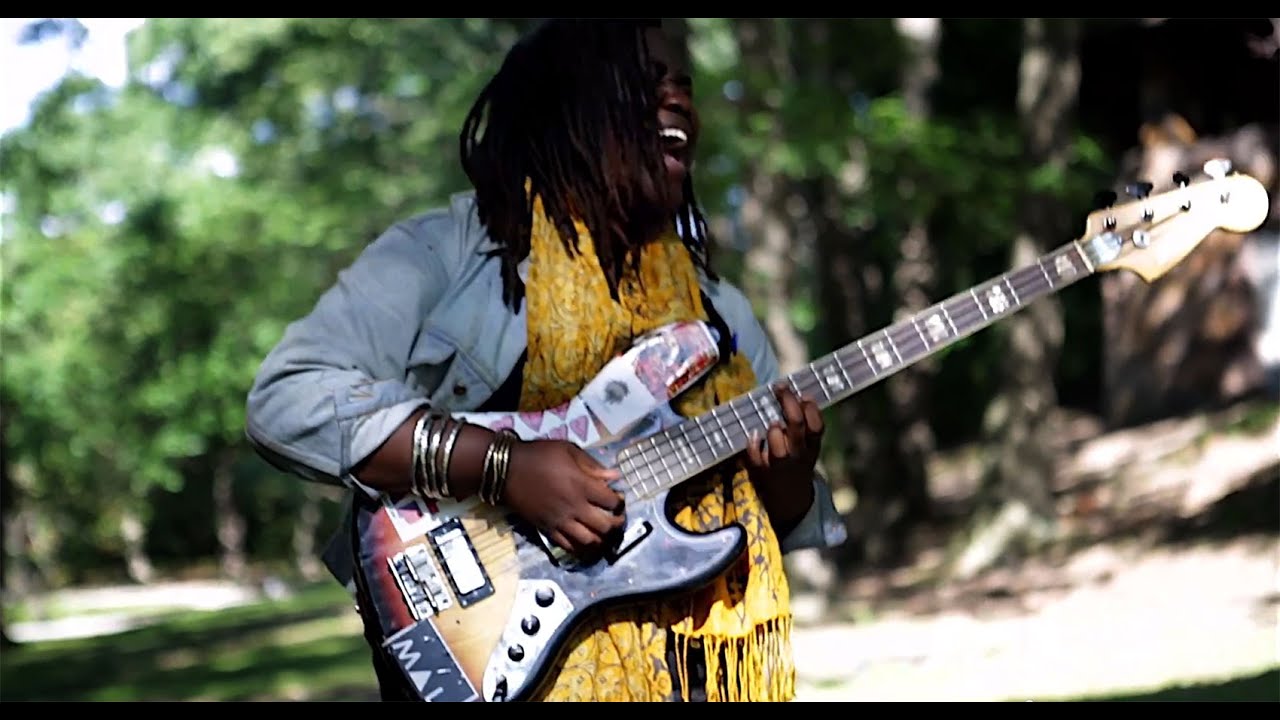 Promotional video thumbnail 1 for Mal Devisa