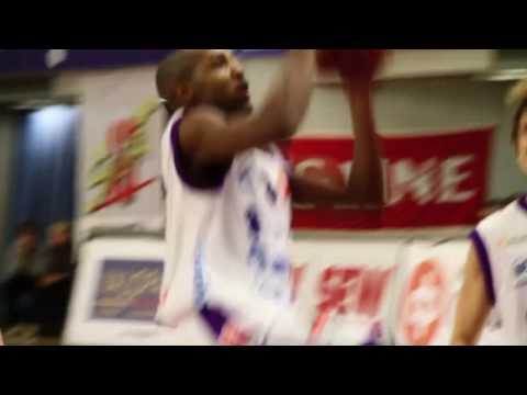 Namika Lahti - LrNMKY 251109 - Ray's back!.mov