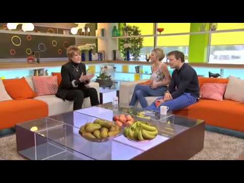Katrina Leskanich and Peggy Lee on 'What's Cooking' Channel 4