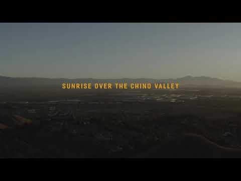 Elliott Photo and Video video.