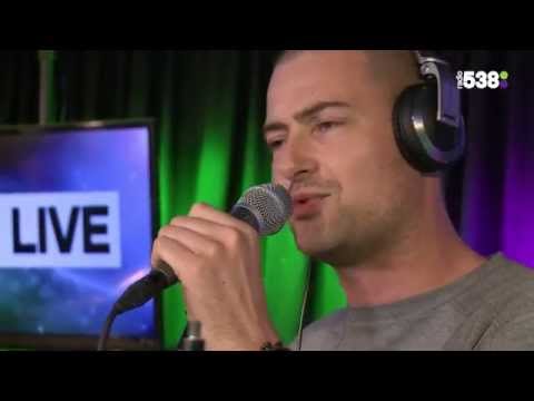 Lange Frans & Zwarte Sjaak - Sex onder de douchekop (Freestyle) - (Live bij Ruuddewild.NL)